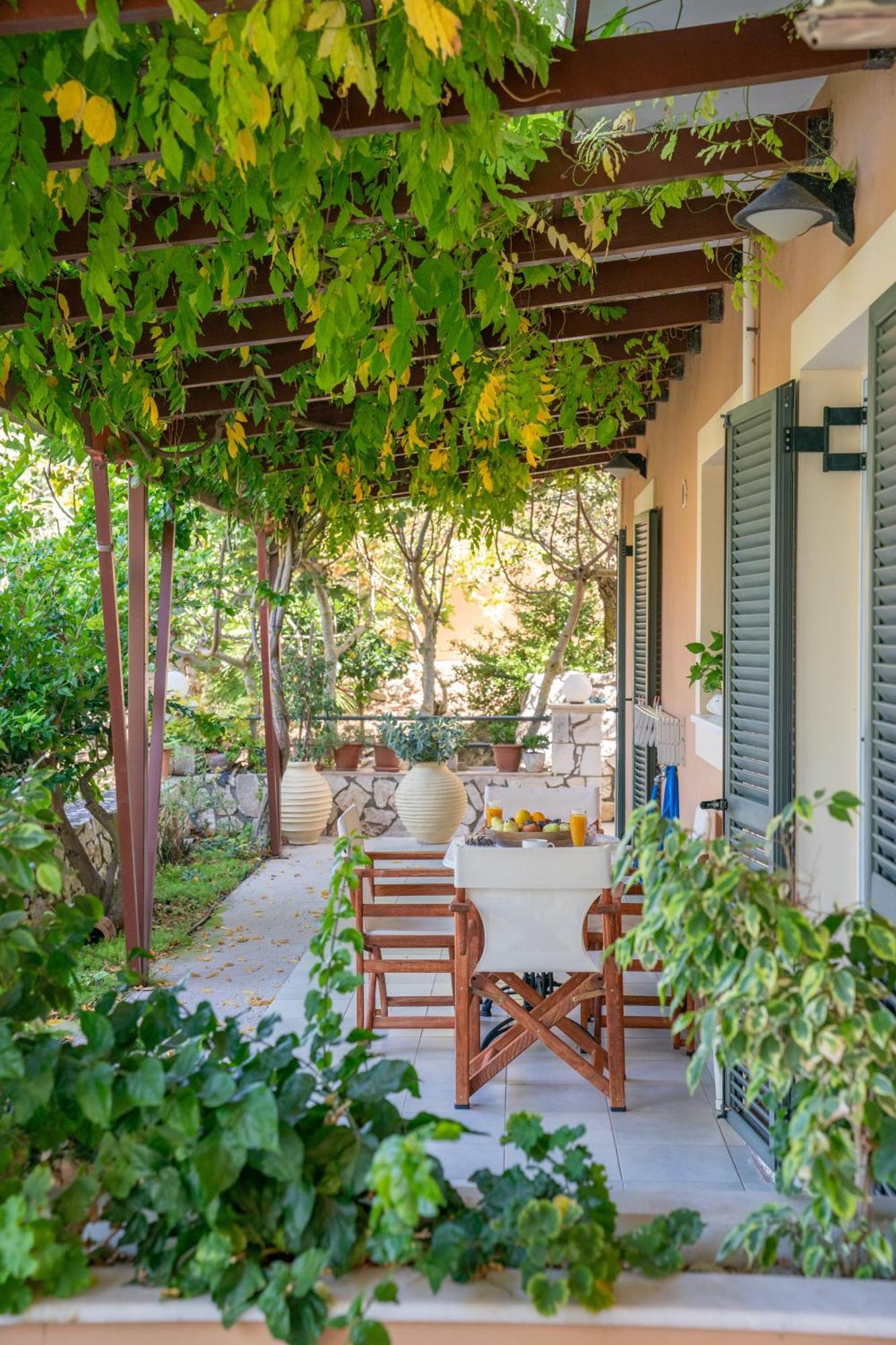 Rania-Apartments 2 Argostoli  Buitenkant foto